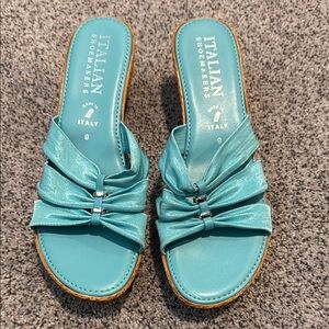 Italian Shoemakers Women's Blue Sandals Size 9 but fit more like an 8